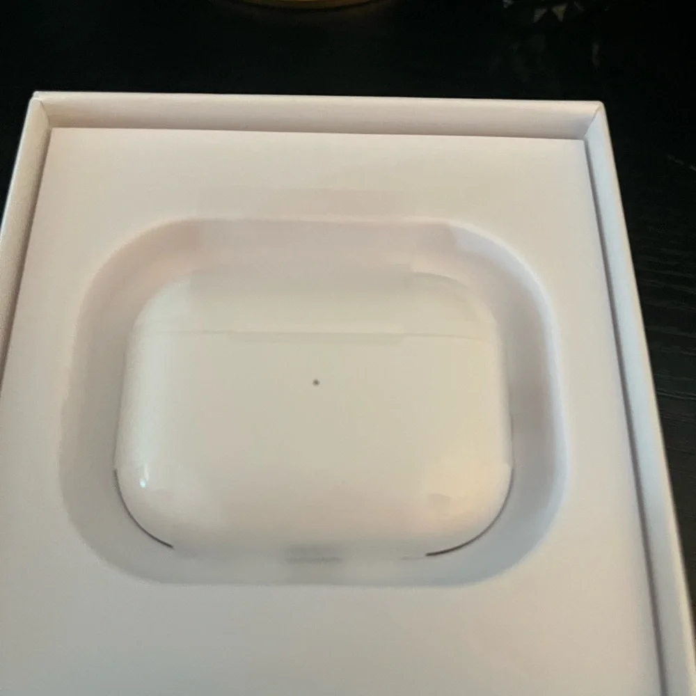 Apple White Wireless Earbuds Gen 2
